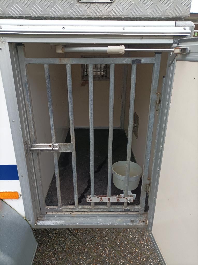 Geïsoleerde Honden aanhangwagen voor drie honden, Enlèvement, Utilisé