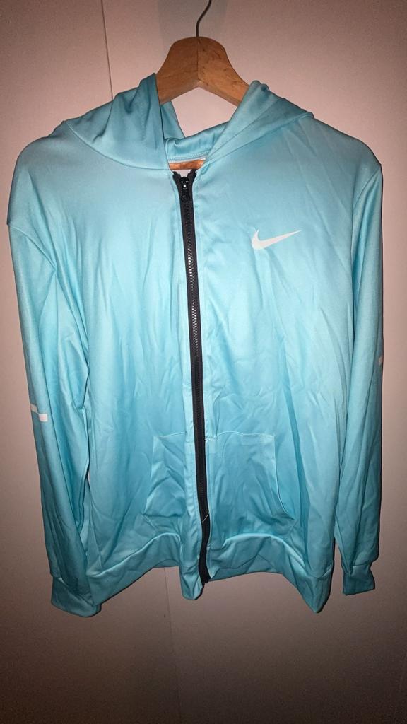 Nike set, Sport en Fitness, Ophalen of Verzenden, Nieuw