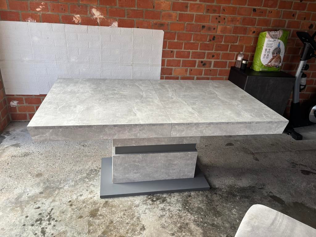 Table à manger grise, Enlèvement, Utilisé