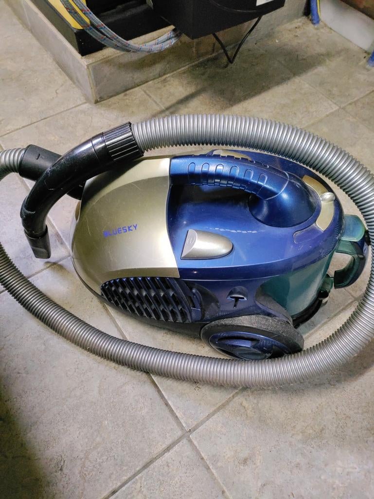 Aspirateur sans sac, Electroménager, Enlèvement, Aspirateur