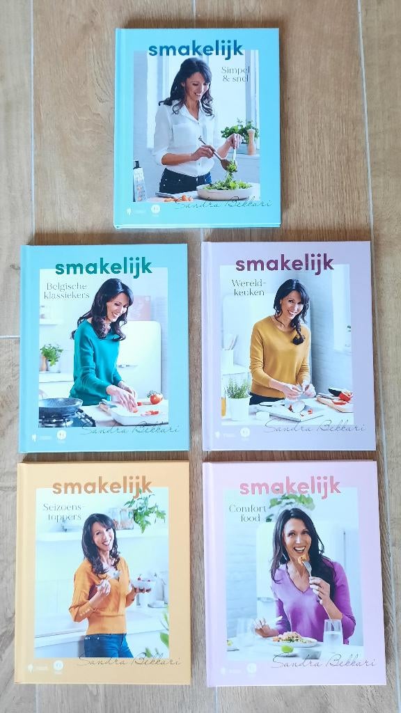 Smakelijk - Sandra Bekkari : 5 boekjes, Boeken, Kookboeken, Gelezen, Ophalen of Verzenden