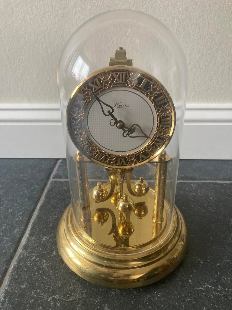 Kern Pendule, Ophalen