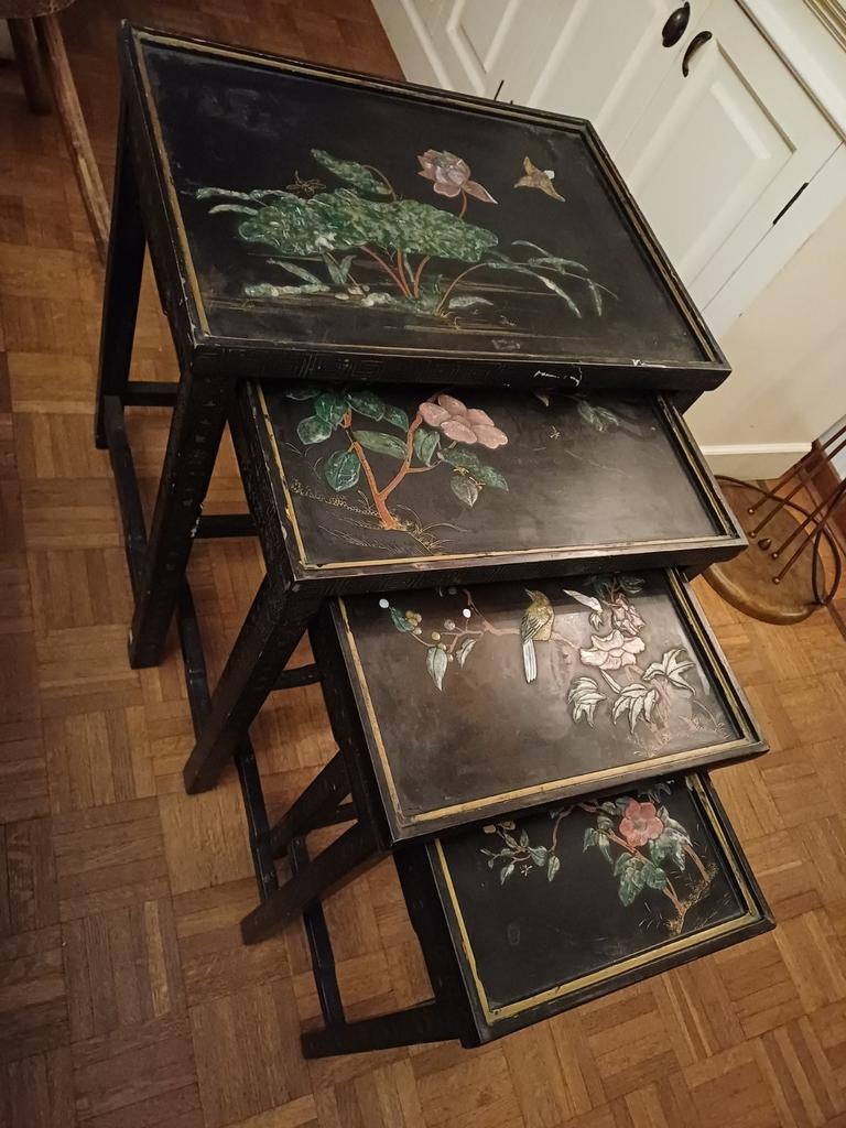 Set complet de 4 tables en laque chinoise, Antiquités & Art, Art | Art non-occidental, Enlèvement