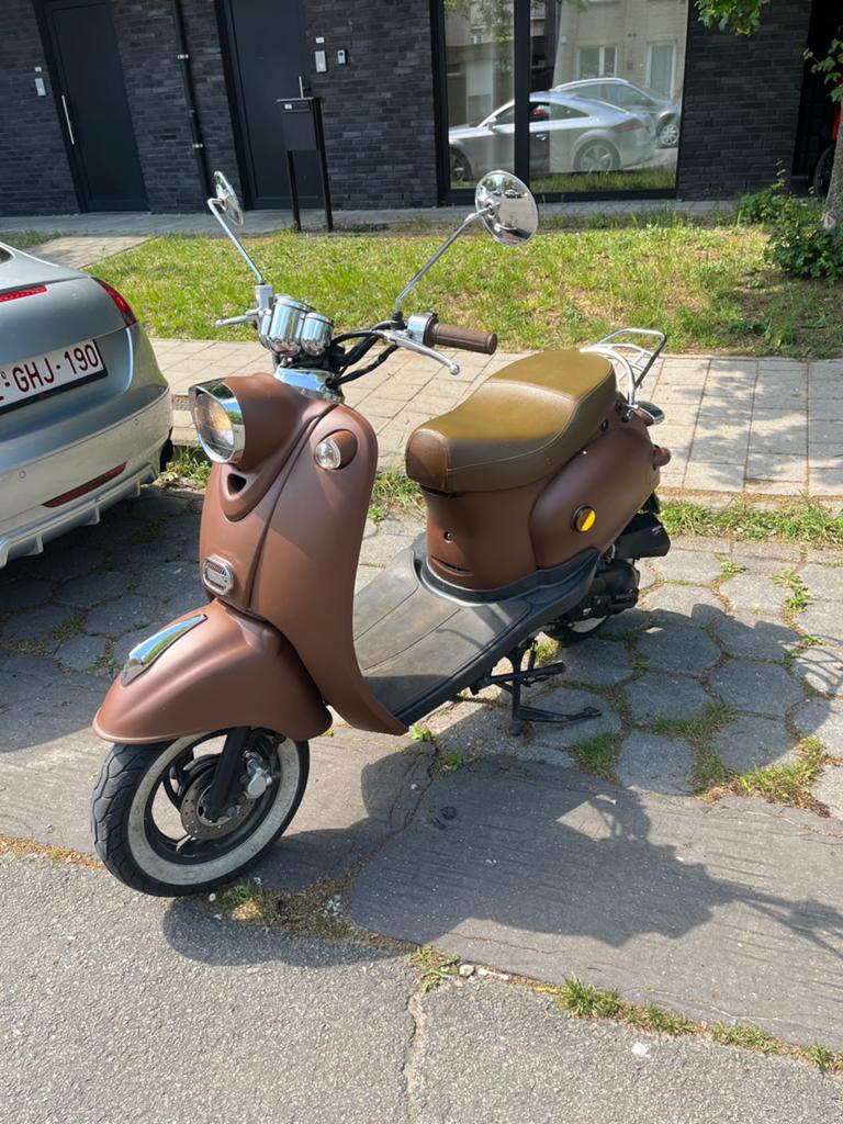 Brommer A klasse, Ophalen, Zo goed als nieuw, Benzine