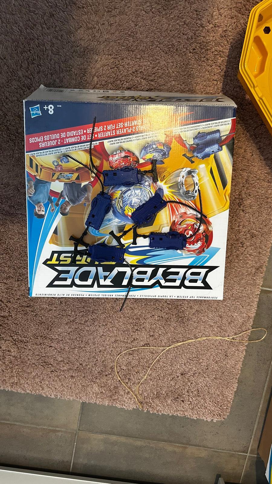 Beyblade arena met 8 beyblades, Ophalen of Verzenden, Zo goed als nieuw