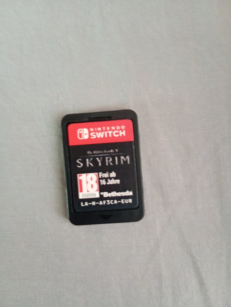 Skyrim Nintendo Switch, Games en Spelcomputers, Ophalen, Zo goed als nieuw