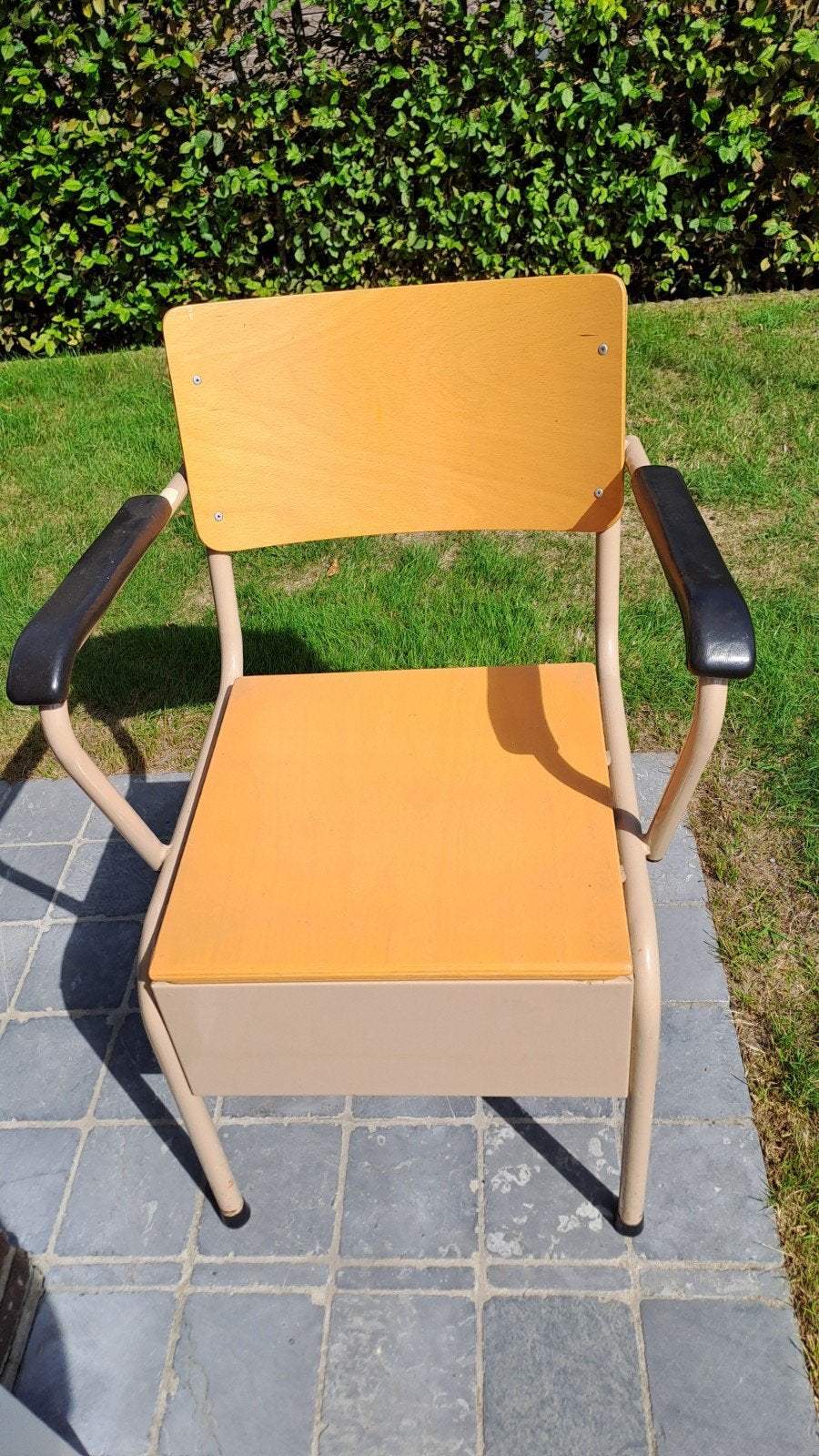 Houten WC, Ophalen