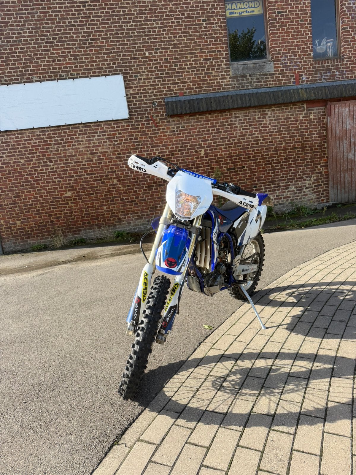 Yamaha WR 450, Enlèvement