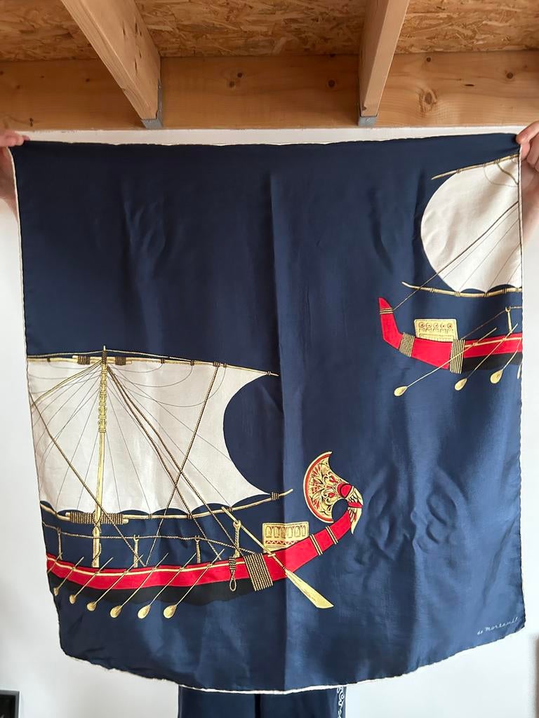 Foulard carré de Morteuil navire soie 76cm, Enlèvement ou Envoi, Porté