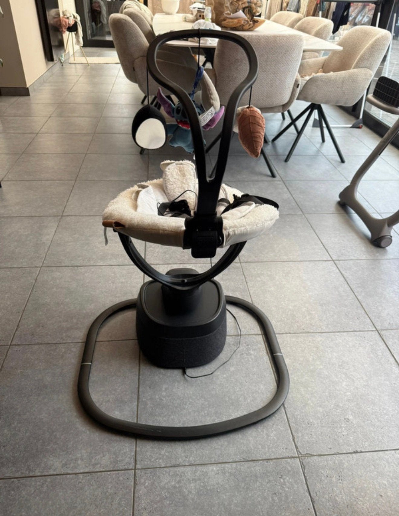 Baby elektrische wipstoel, Ophalen, Zo goed als nieuw