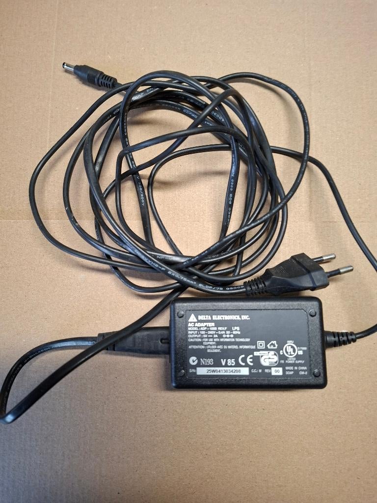 Adaptor / oplader 230v naar 5V voor informatica apparatuur, Computers en Software, Laptop-opladers, Ophalen of Verzenden, Zo goed als nieuw