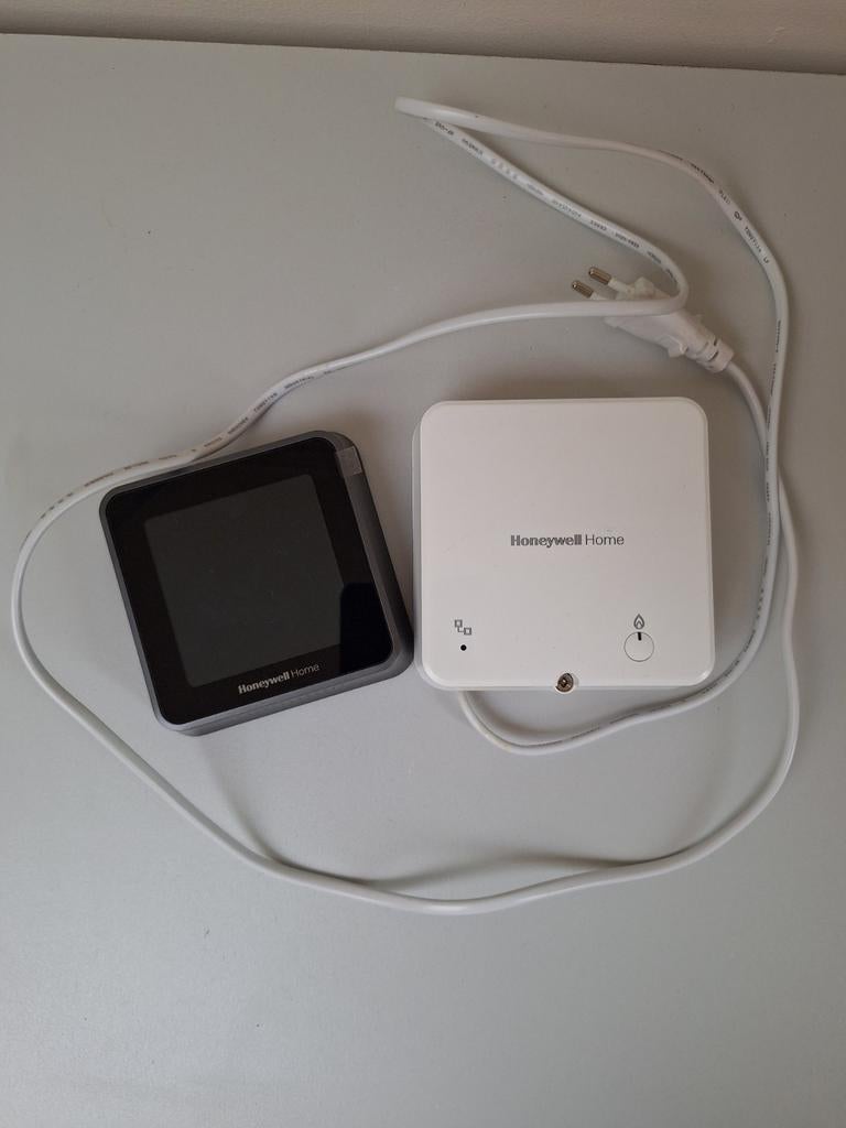Honeywell slimme thermostaat, zo goed als nieuw, Bricolage & Construction, Enlèvement ou Envoi, Thermostat intelligent