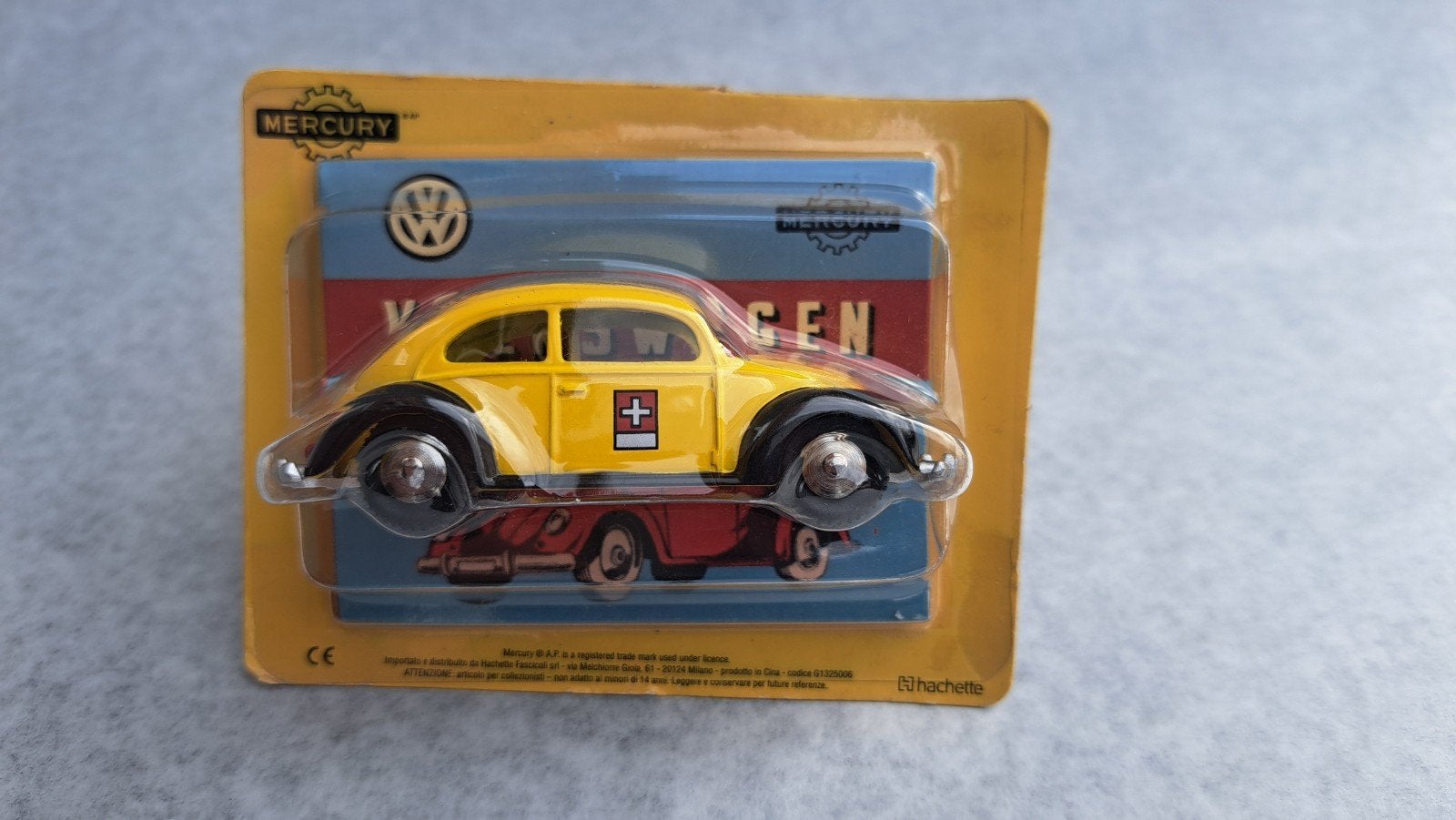 vw volkswagen beetle 1/43ème, Enlèvement ou Envoi, Comme neuf, Voiture, Autres marques