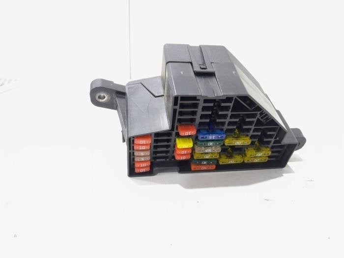 Boîte à fusibles d'un Volkswagen Golf, -, 3 mois de garantie, Utilisé, -