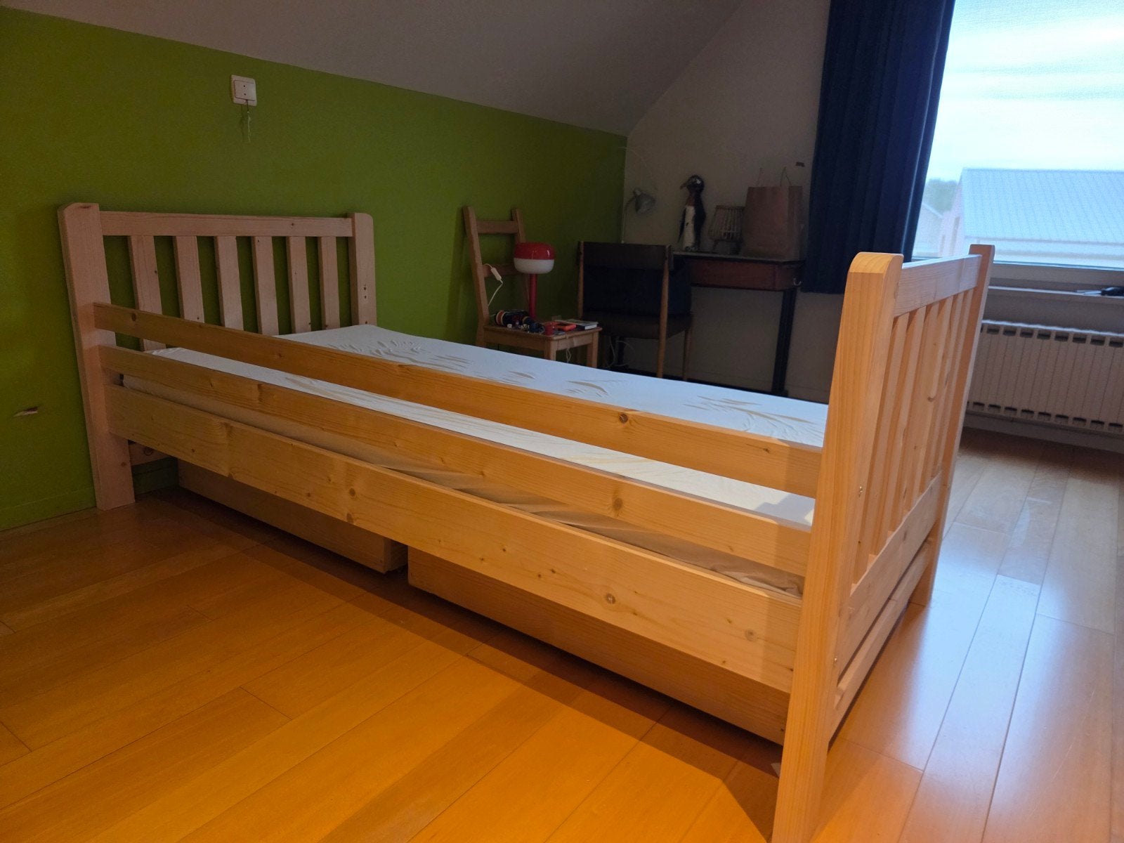 Kinderbed 90  200, Huis en Inrichting, Slaapkamer | Bedden, Ophalen