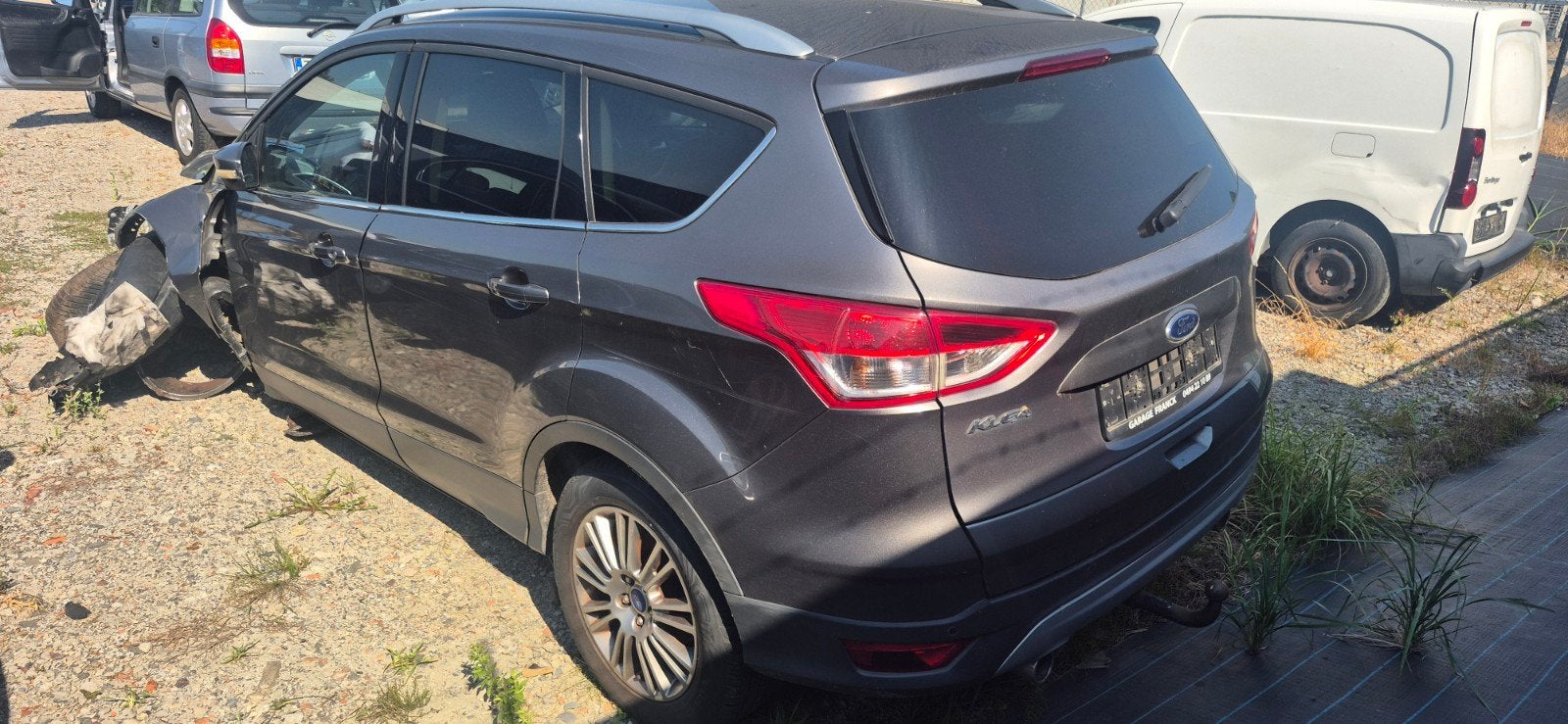 Ford Kuga *Facelift* MOTOR+AIRBAG OK, Auto diversen, Ongevalwagen, Ophalen, Fordgm@info.com, Gm amerika, Ford