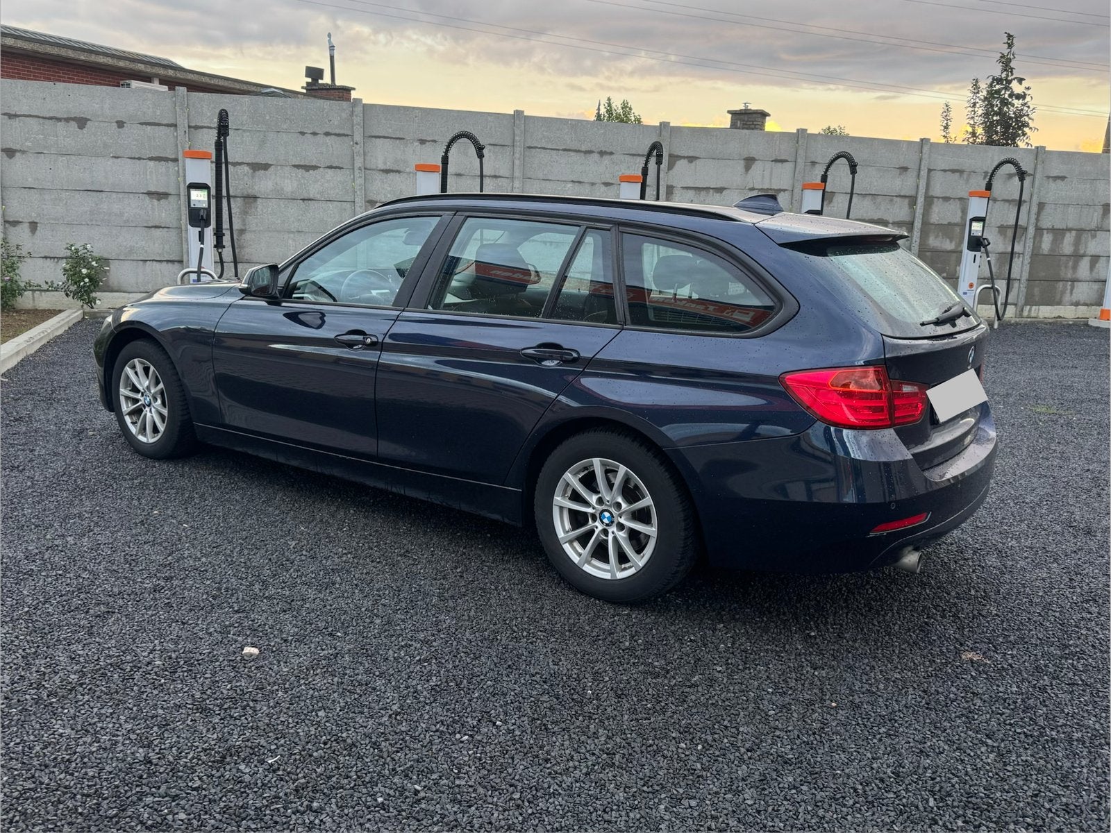 BMW 316d Touring 2.0D Euro 5 – Leder – CarPlay – 200.000 km, Autos, Cuir, Euro 5, Achat, Boîte manuelle