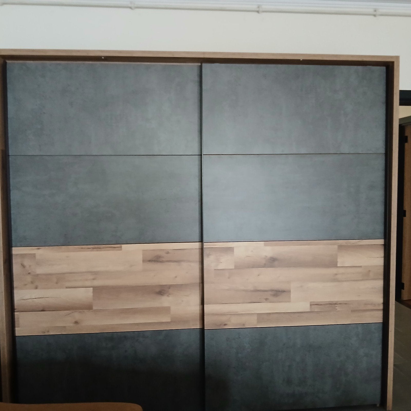 A vendre Garde robe, Maison & Meubles, 200 cm ou plus, Chêne, Comme neuf, Enlèvement