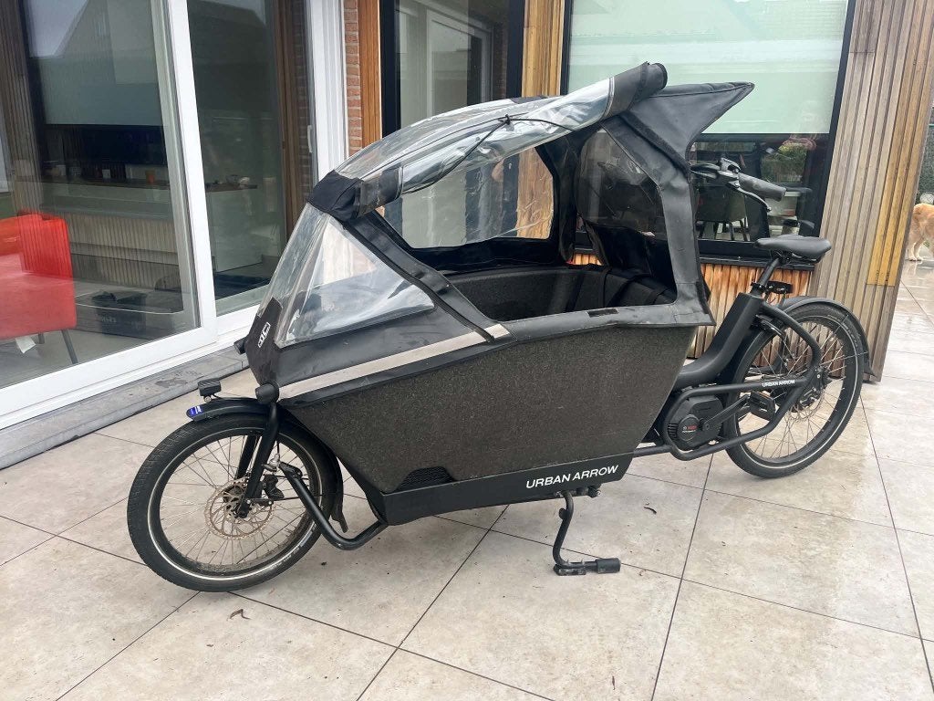 Urban Arrow bakfiets, Gebruikt, 2 kinderen, Elektrisch, Ophalen