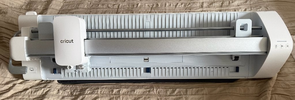 Cricut Venture –État neuf+Protection+facture&Garantie, Hobby & Loisirs créatifs, Enlèvement, Comme neuf, Cricut
