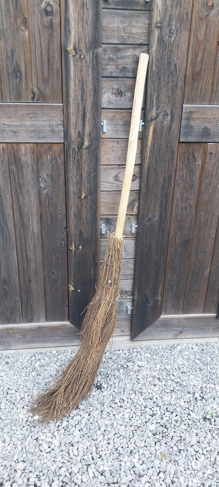 Bezem en heks, Jardin & Terrasse, Outils à main, Enlèvement, Balai