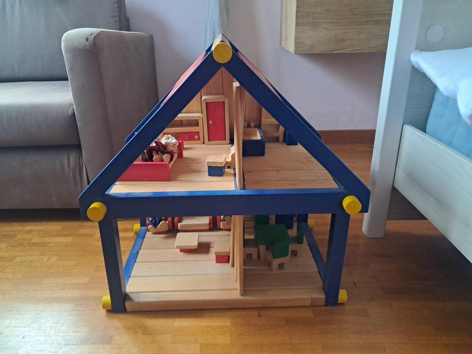 houten poppenhuis, Ophalen, Poppenhuis