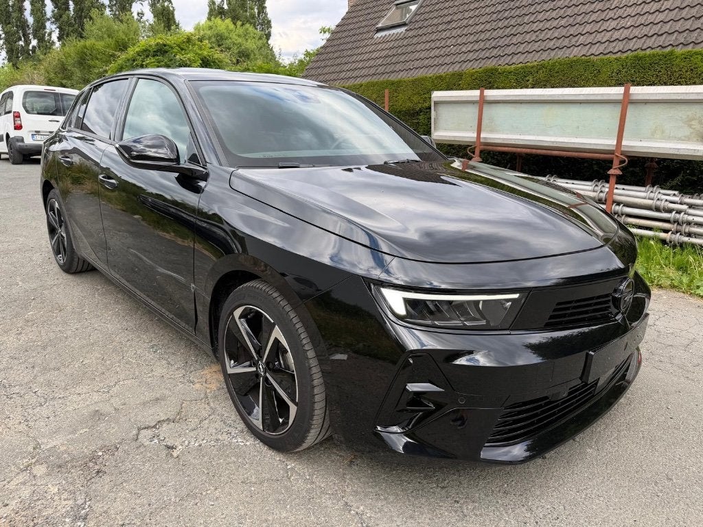 Opel Astra 1.2 Turbo Forever Forward S/S, Auto's, Opel, Zwart, 5 deurs, https://public.car-pass.be/vhr/ebdfc9f0-7e4e-418a-959f-a914f07d64f8
