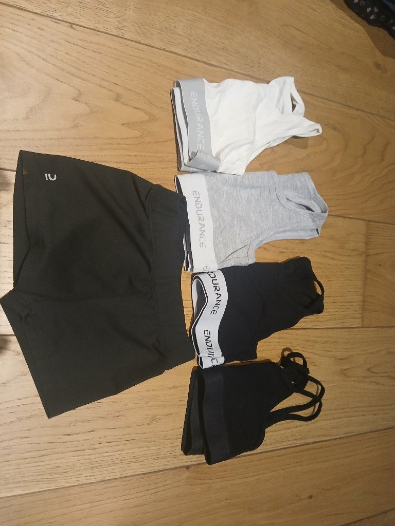 Brassière de sport taille 8 ans, Enlèvement, Comme neuf, Fitness ou Aérobic