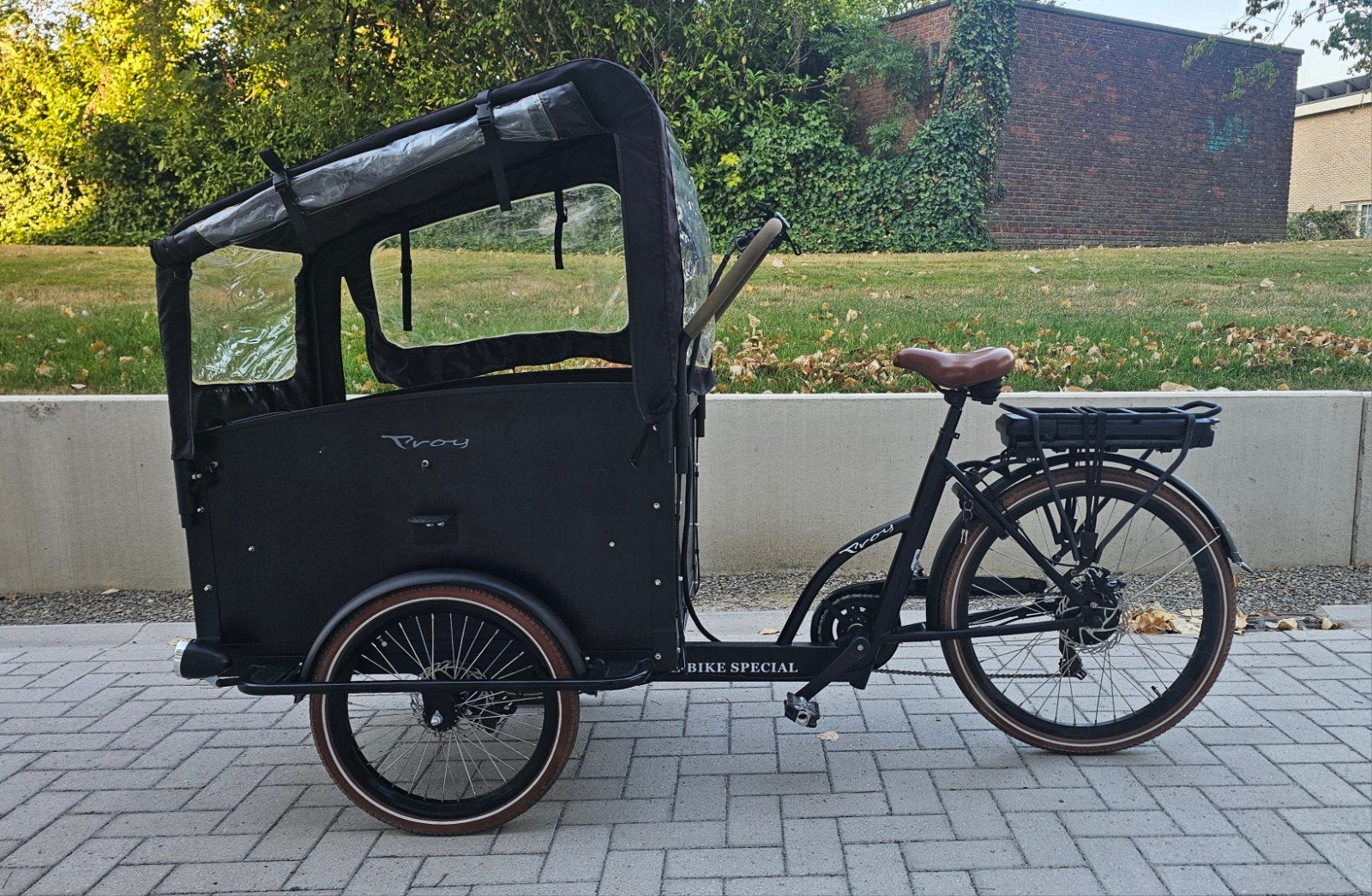 Elektrische bakfiets vogeu (troy) Met maxicosi houder, Fietsen en Brommers, Ophalen, Zo goed als nieuw, 4 kinderen of meer, Elektrisch