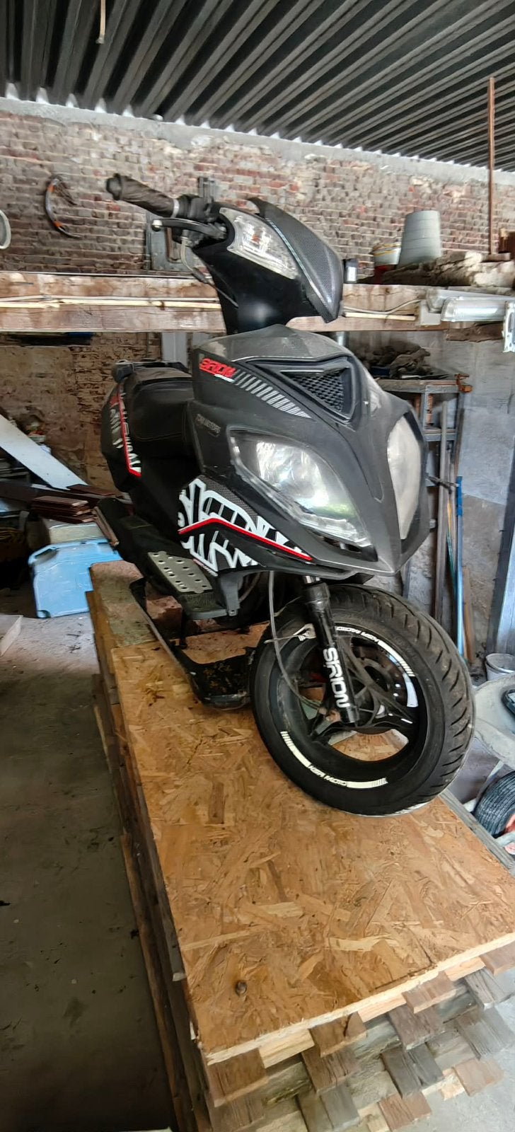 A klasse brommer, Fietsen en Brommers, Scooters | Yamaha, Ophalen, Zo goed als nieuw