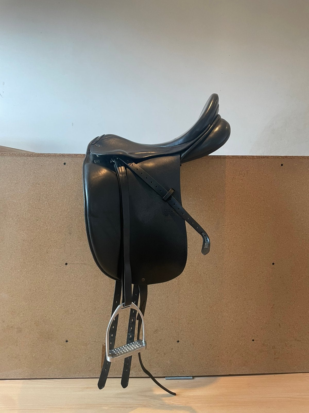 Selle de dressage Stübben, Animaux & Accessoires, Chevaux & Poneys | Selles, Enlèvement ou Envoi, Stubben, XL (18 pouces ou plus)
