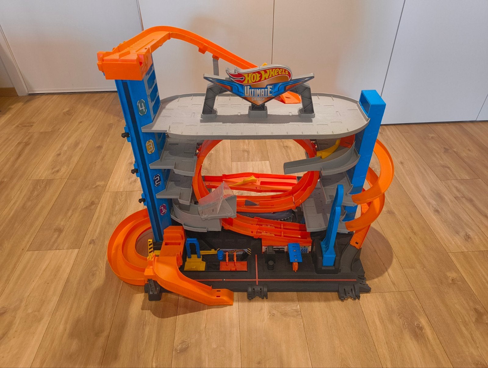 Hot Wheels Ultimate Garage, Ophalen, Racebaan, Zo goed als nieuw, Met looping