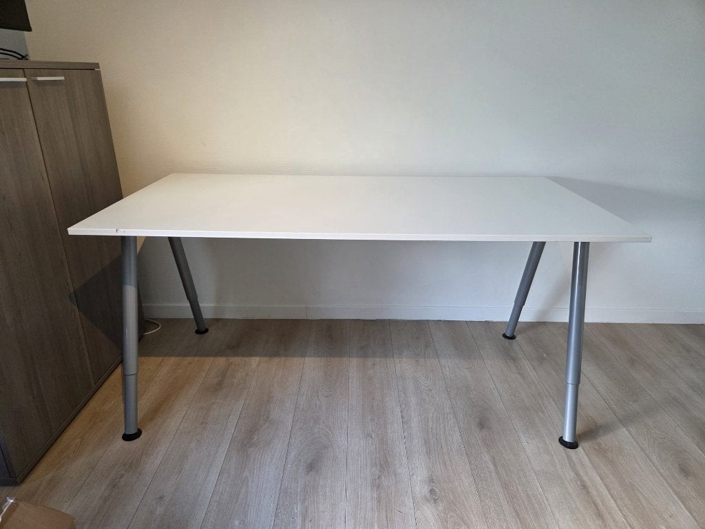 Witte IKEA bureau (verstelbaar), 160 cm, Bureau d'écolier, Enlèvement, Utilisé
