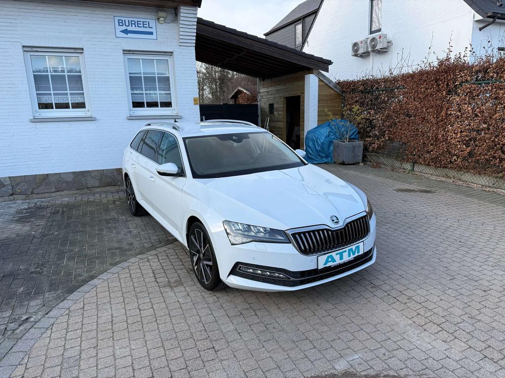 Skoda Superb Superb Combi 2.0 CR TDi Style DSG/Leder/Navi/PD, Autos, Skoda, Cuir, Achat, https://public.car-pass.be/vhr/2b86a26e-33eb-41b0-ab18-0aa7320b930c