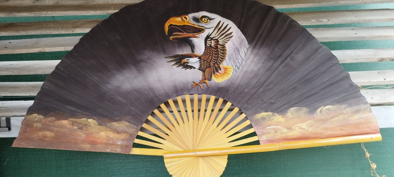 adelaar op waaie doek, Ophalen, Doek