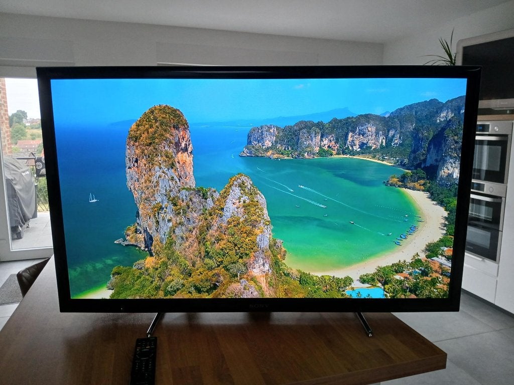 TV edge Led Sony Bravia 46pouces, TV, Hi-fi & Vidéo, Télévisions, LED, Utilisé, 100 cm ou plus, Sony