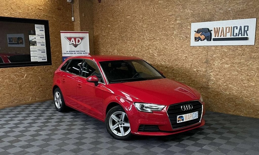 Audi A3 Sportback A3 1.0 TFSI * Sièges cuir chauffants * Ga, Auto's, Gebruikt, 116 pk, 1790 kg, Leder