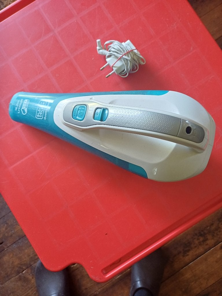 BLACK+DECKER Dustbuster Wet and Dry 16,2 wH, Overige merken, Gebruikt, Kruimeldief, Minder dan 1200 watt
