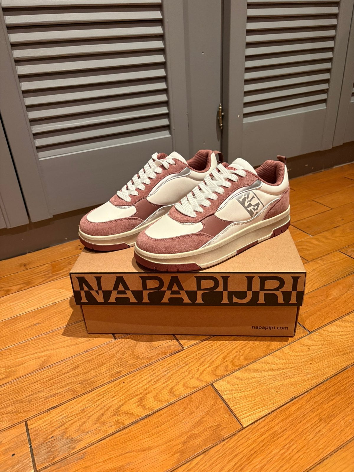 Baskets NAPAPIJRI neuves P38 vieux rose et blanc, Vêtements | Femmes, Chaussures, Neuf, Enlèvement ou Envoi, Rose, Sneakers et Baskets