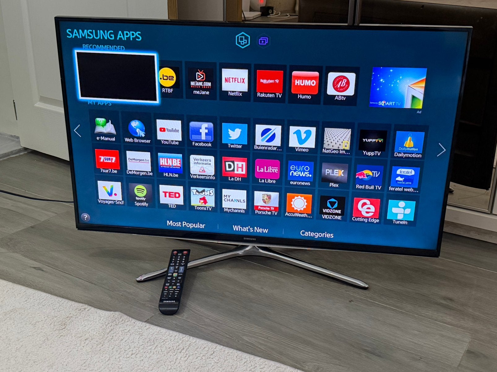 Smart tv van merk Samsung van 40 inc de rest werkt prima, Audio, Tv en Foto, Televisies, Ophalen of Verzenden, Zo goed als nieuw