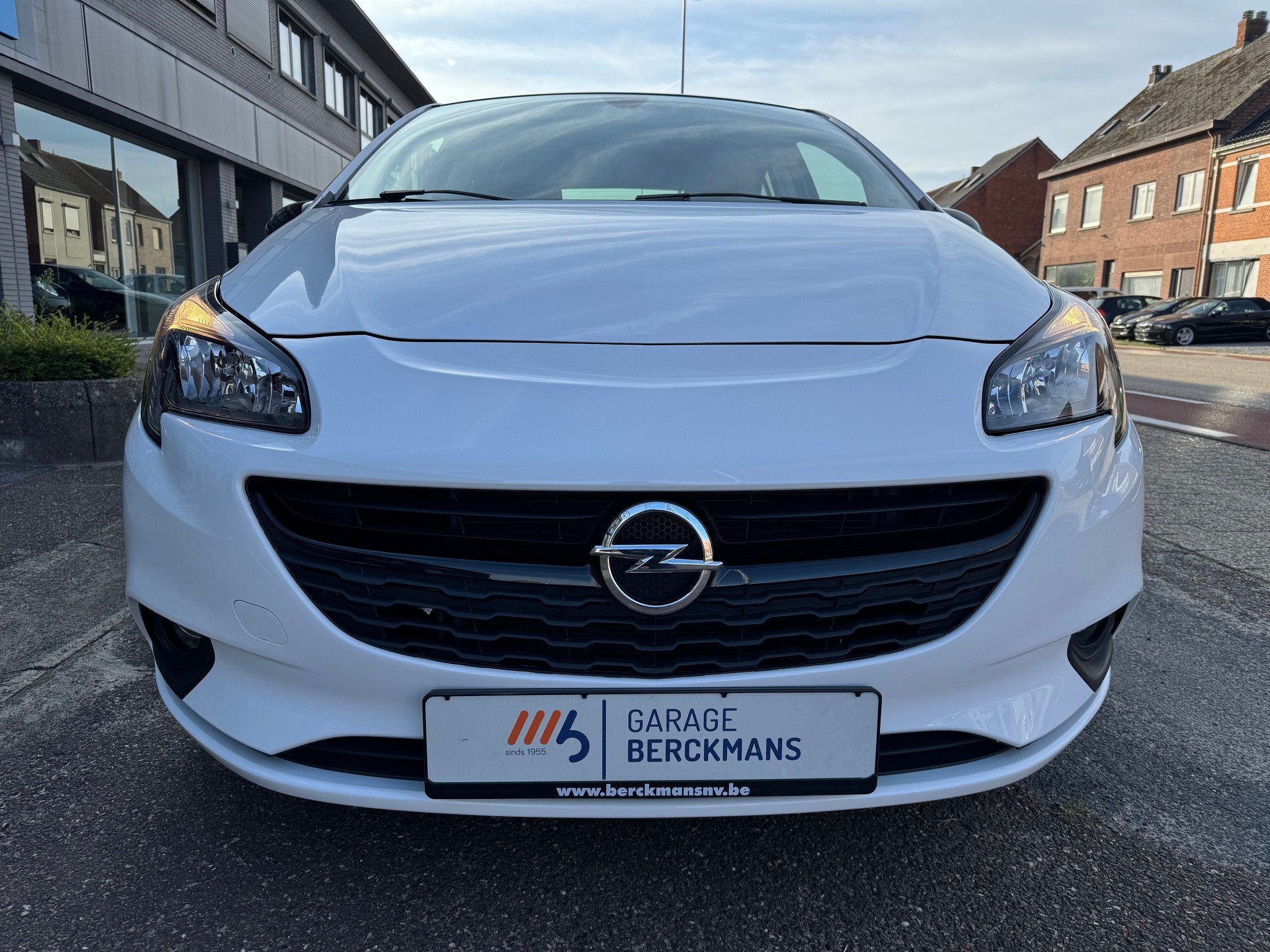 Opel Corsa Black Edition 1.2 Benzine, Autos, https://public.car-pass.be/vhr/ded9d9d0-721e-4b1f-a637-1ce021437a3b, Achat, Euro 6