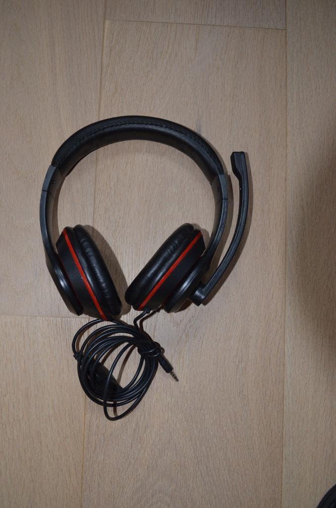 Hoofdtelefoon met microfoon, Audio, Tv en Foto, Hoofdtelefoons, Ophalen of Verzenden, Zo goed als nieuw, Over oor (circumaural)