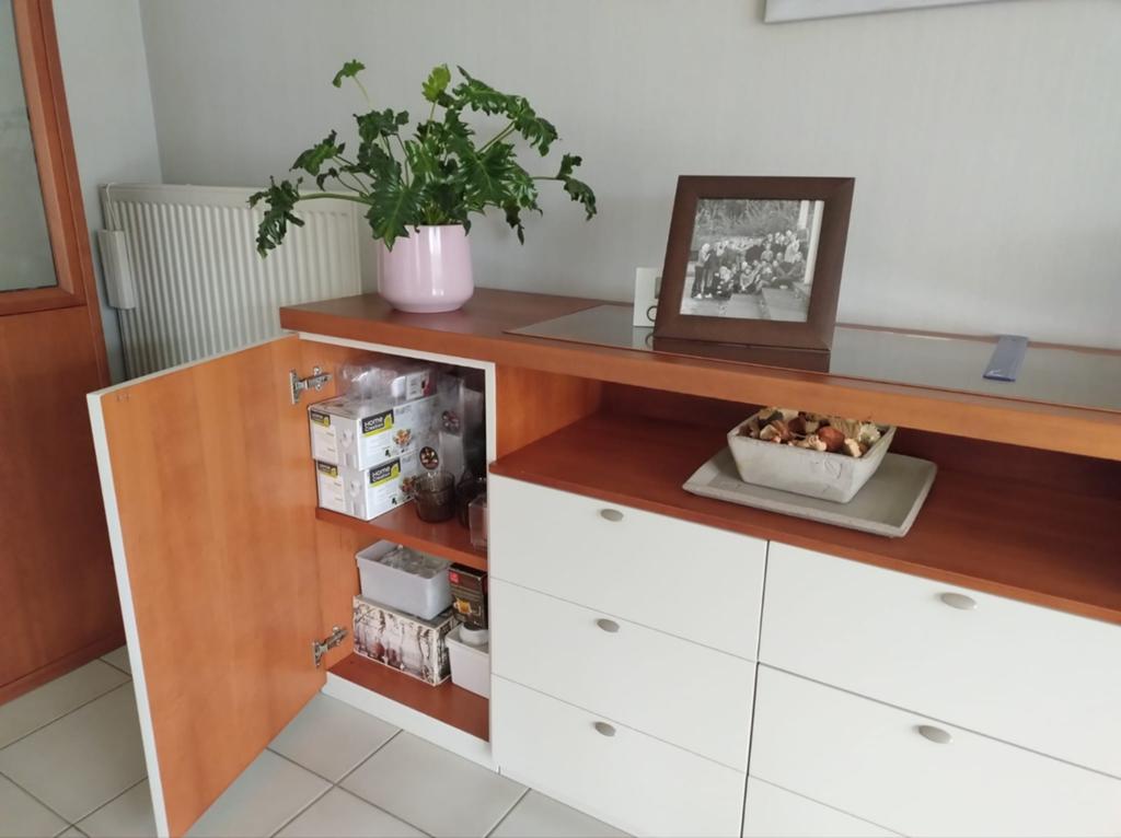 Commode en parfait état (peut être livrée à votre domicile), 25 à 50 cm, 200 cm ou plus, Avec tablette(s), Cerisier