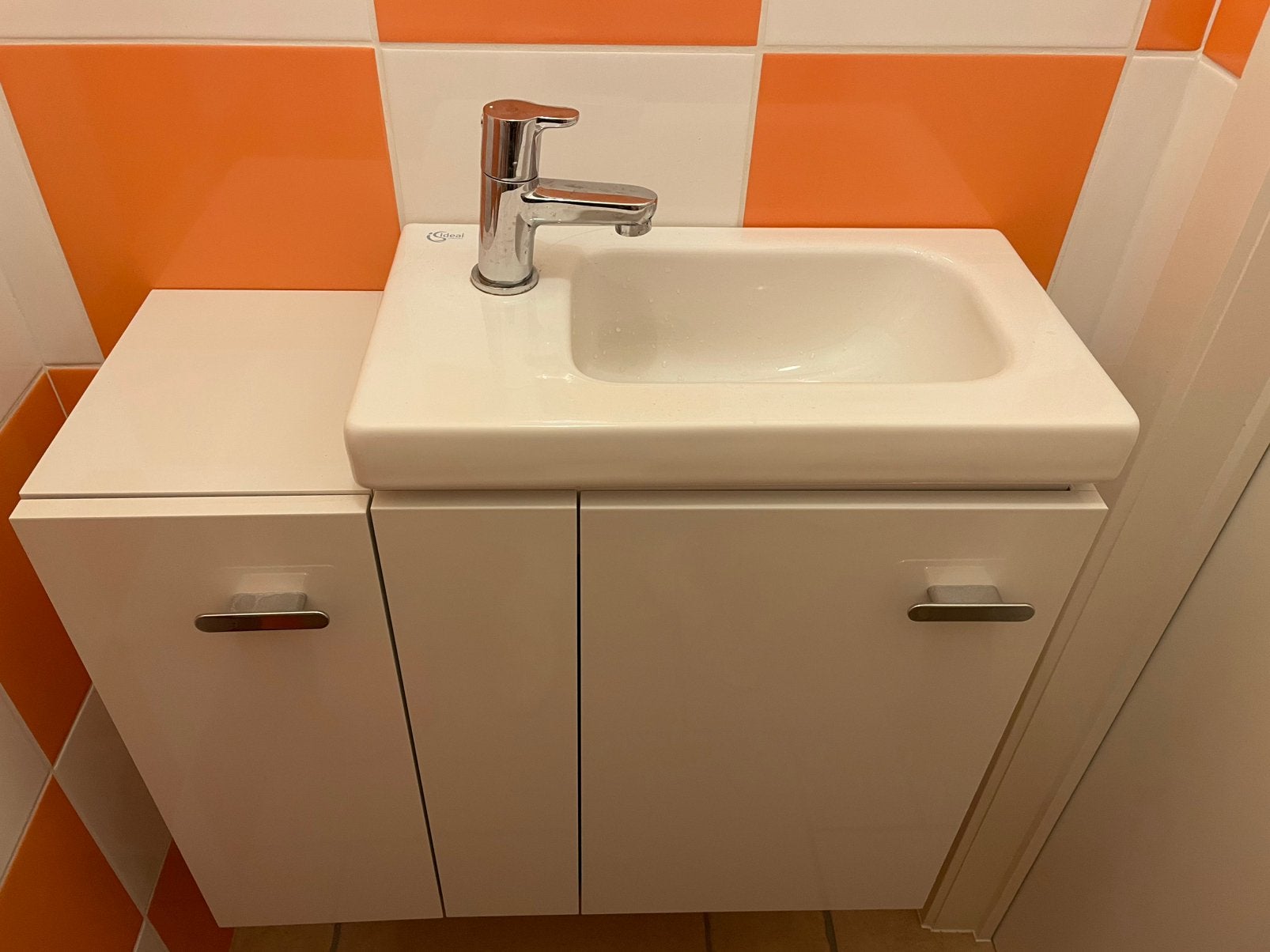 Lavabo + meubel met kraan, Ophalen, Zo goed als nieuw