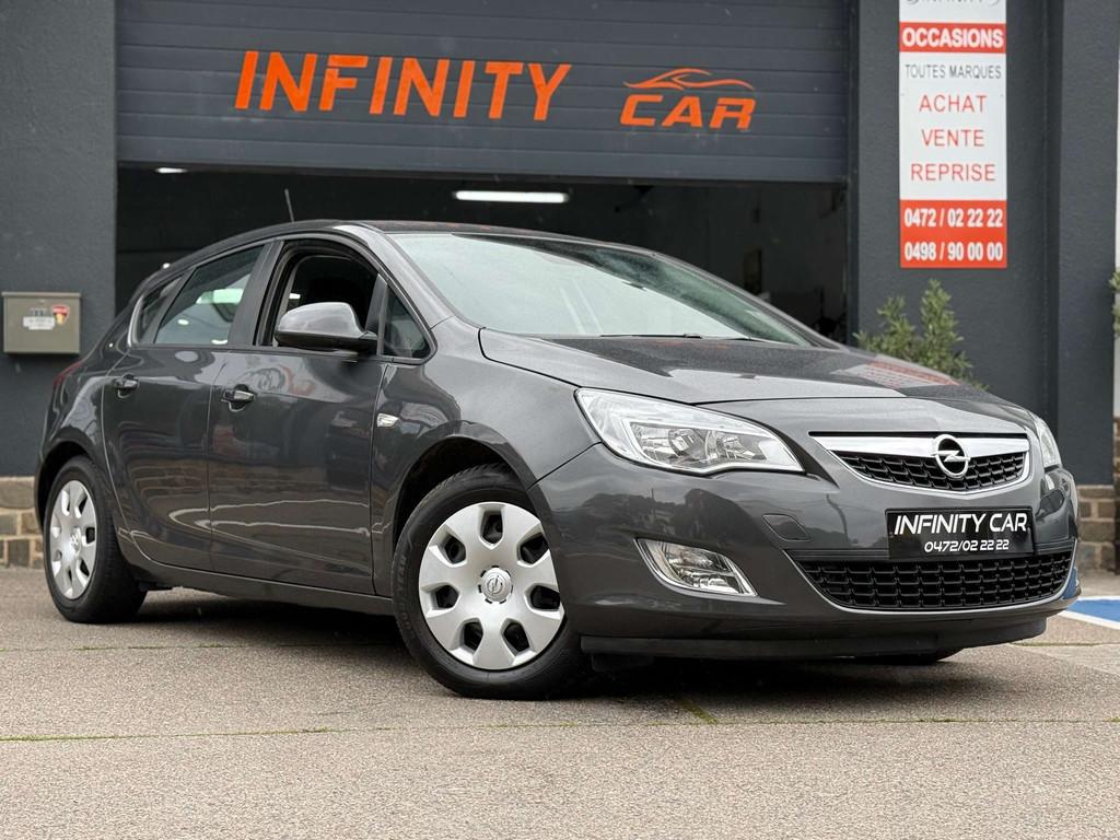 Opel Astra Astra 1.6i Enjoy (bj 2012, automaat), Auto's, Opel, Euro 5, Stof, Gebruikt, Zwart