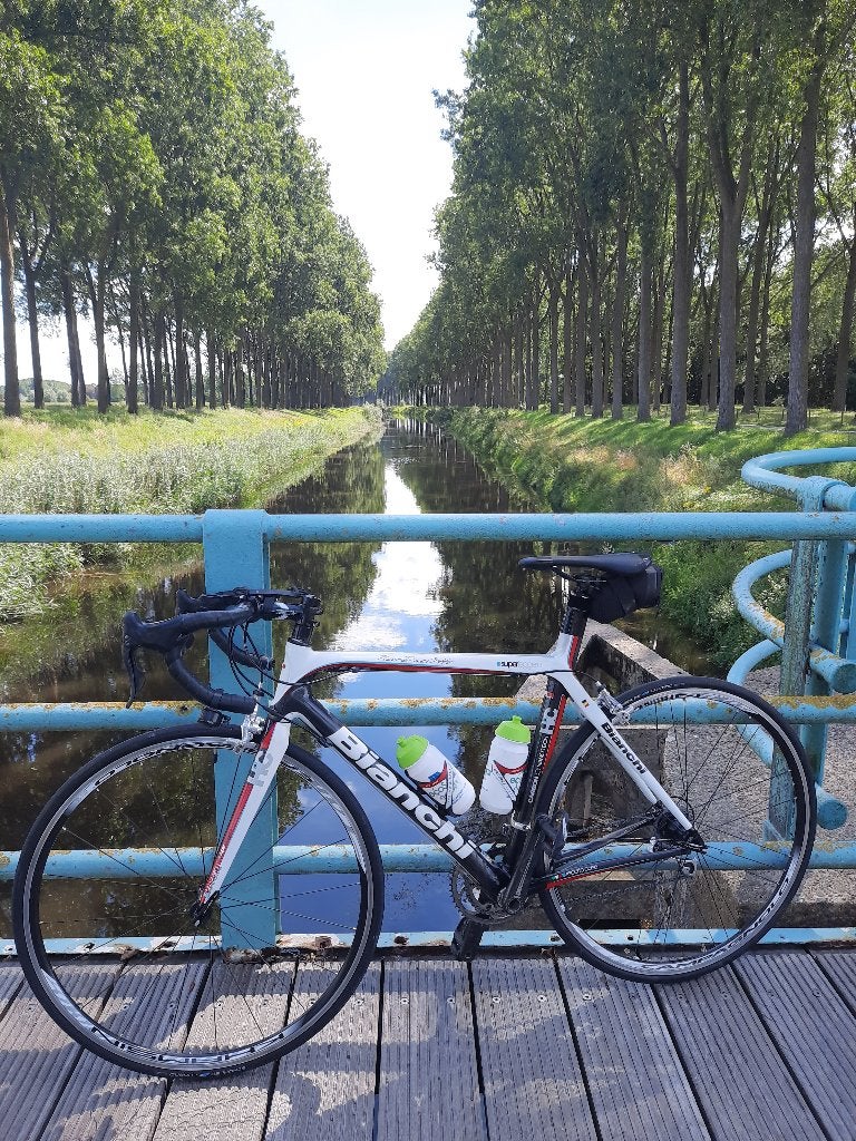 Velo - Bianchi 928 Super Leggera - Campagnolo Chorus, Vélos & Vélomoteurs, Vélos | Hommes | Vélos de sport & Vélo de randonnée