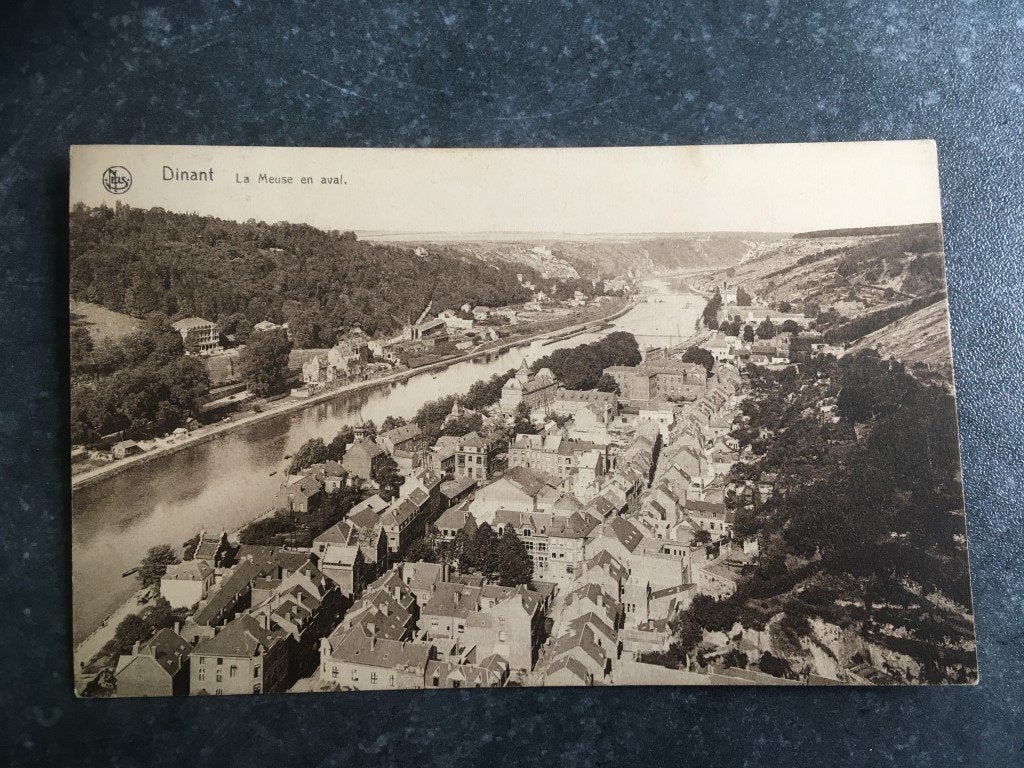 postkaart Dinant - de Maas stroomafwaarts, Ophalen of Verzenden, Namen