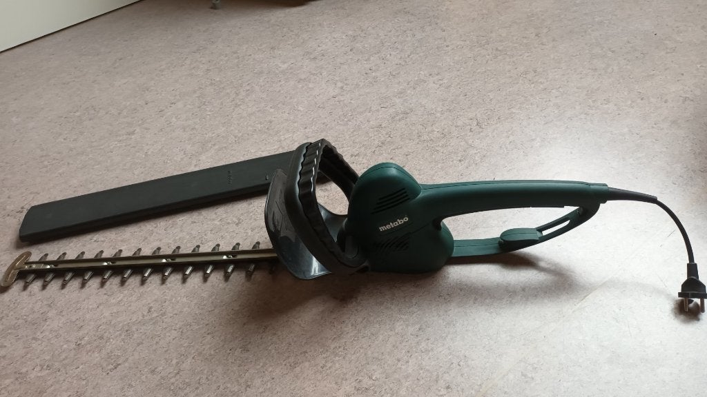 Taille - haies METABO, Jardin & Terrasse, Enlèvement, Utilisé, Électrique, Metabo