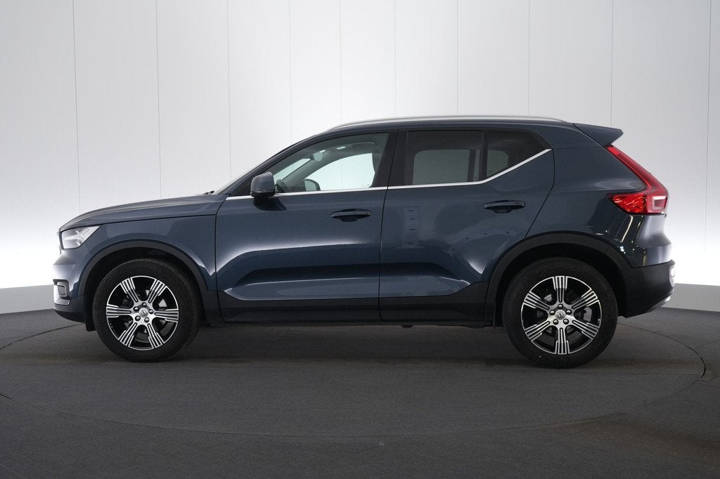 (2AXK345A) VOLVO XC40, Auto's, Volvo, Gebruikt, Euro 6, Blauw, 5 zetels
