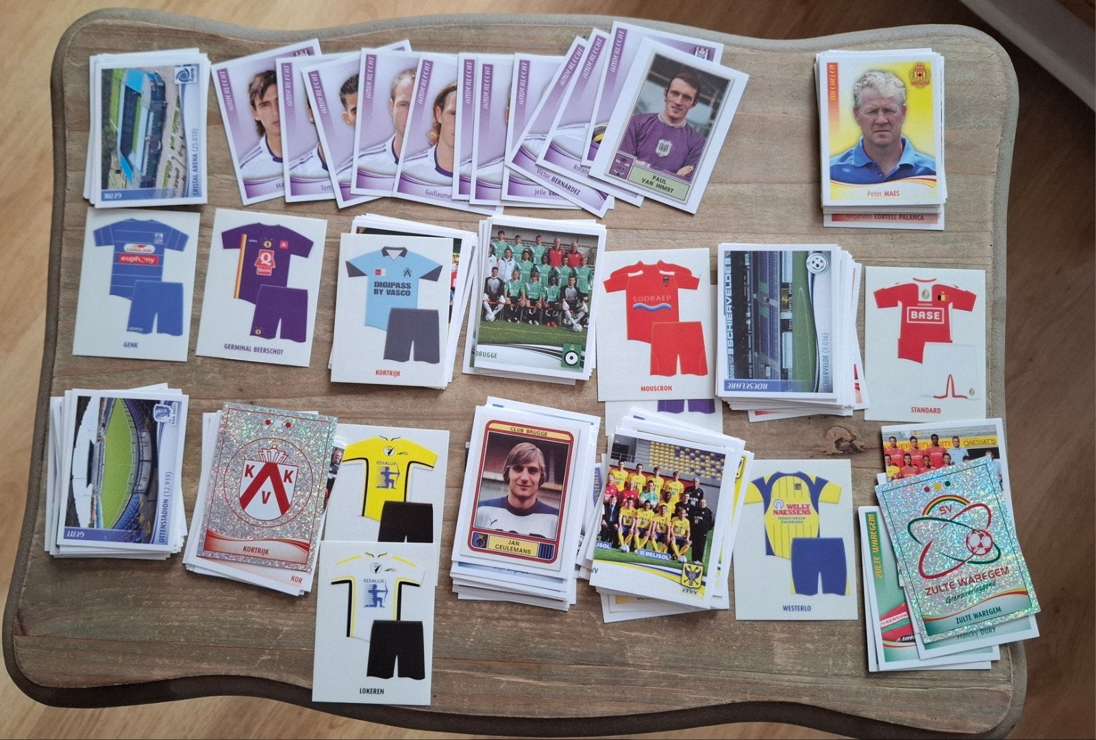 Panini 185 images différentes football belge 2010 belgium, Collections, Enlèvement ou Envoi